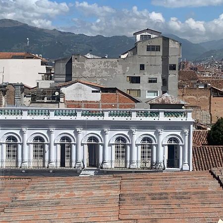 Del Parque Hotel & Suites Cuenca Luaran gambar